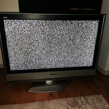 Panasonic 32" TV/teler/telekas TX-32LX60P.