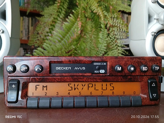 BECKER AVUS BE2035. UUEVÄÄRNE.RETRO.VINTAGE. PUITIMITATSIOON