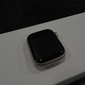 Apple Watch Series 9 41mm, GPS, Starlight Aluminium