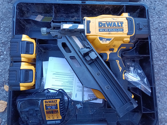 Гвоздезабивной пистолет Dewalt