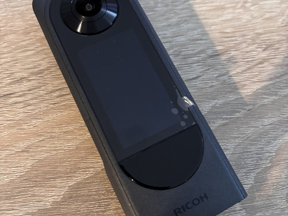 Kaamera Ricoh Theta
