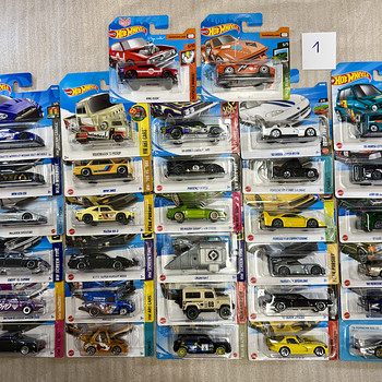 Hot Wheels 72 mudelit kastis