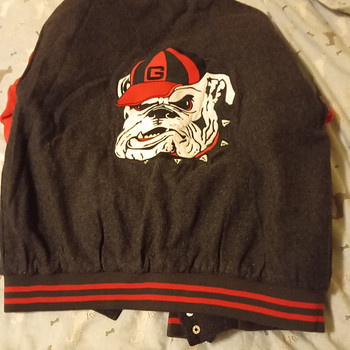 SOE JOPE-TAGI BULLDOGI PILDIGA. UUS.