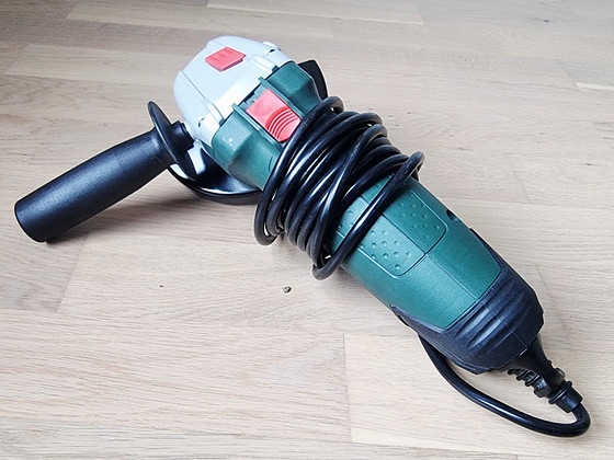 Болгарка Bosch PWS 700-115