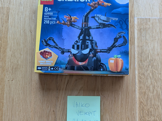 LEGO 40900 - Жуткое дерево с привидениями