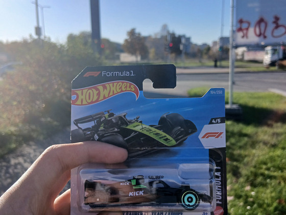 Hot Wheels Formula 1 mudelauto "Kick Sauber F1 Team"