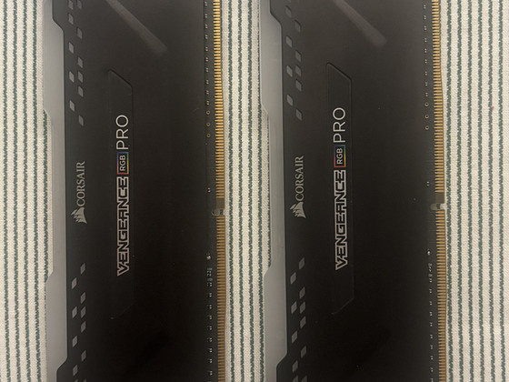 Corsair Vengeance RGB Pro 16GB DDR4 3200MHz 14CL