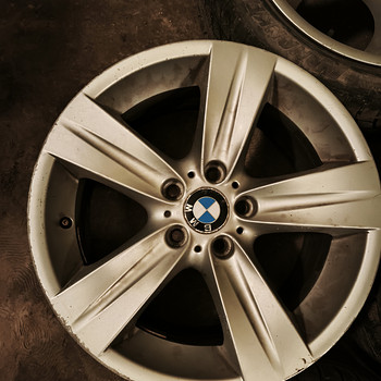 Диски BMW с новыми зимними шинами R18