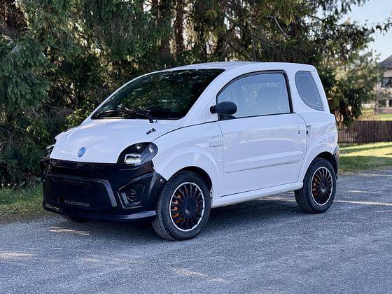 Мопед-автомобиль Microcar Due First с техосмотром