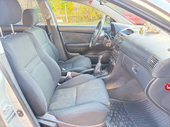 TOYOTA AVENSIS