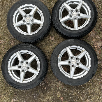 Литые диски Dezent 5x112 с зимними шинами Hankook Winter i*Pike RS2