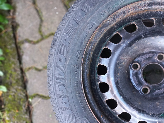 Lamellrehvid 185/70/R14 koos Opel Corsa velgedega