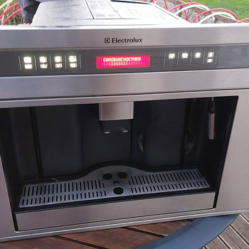 Встраеваемая кофемашина ELECTROLUX