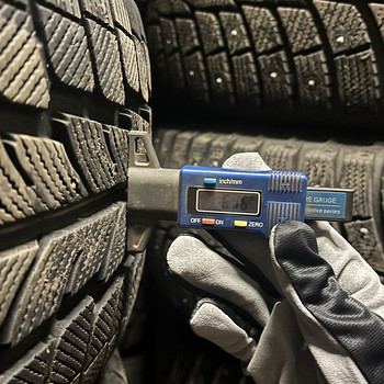Продам резину m/s 245/65r17 на Мерседес