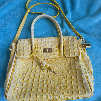 Ярко-лимонная сумка в стиле Birkin