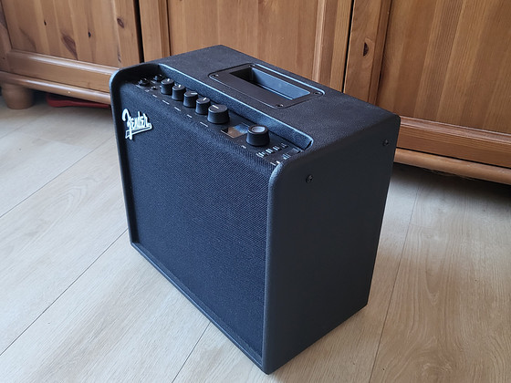 Fender Mustang LT25