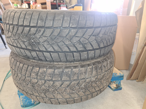 Goodyear Ultragrip Ice 235/55 R19