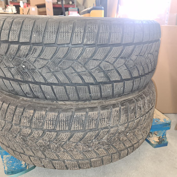 Goodyear Ultragrip Ice 235/55 R19