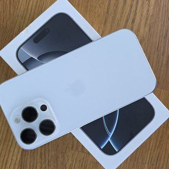 iPhone 16 Pro 128GB белый 90%