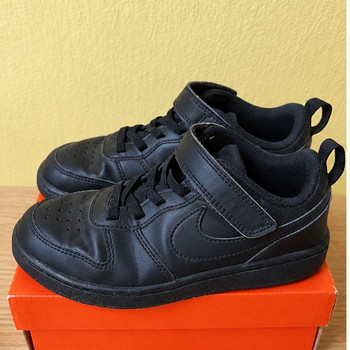 Nike tossud suurus 31,5 Tallad ei ole kulunud, klepsud hoiav
