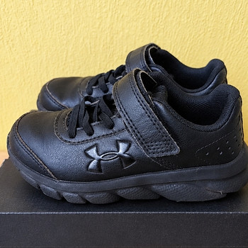 Under Armour tossud suurus 28