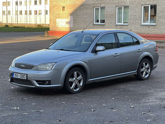 FORD MONDEO