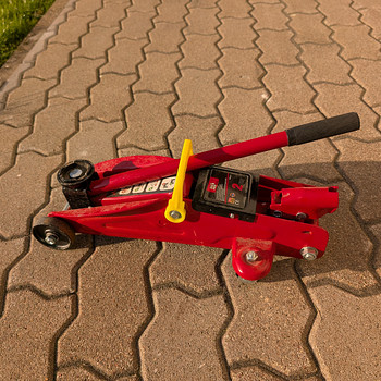 Домкрат 2T