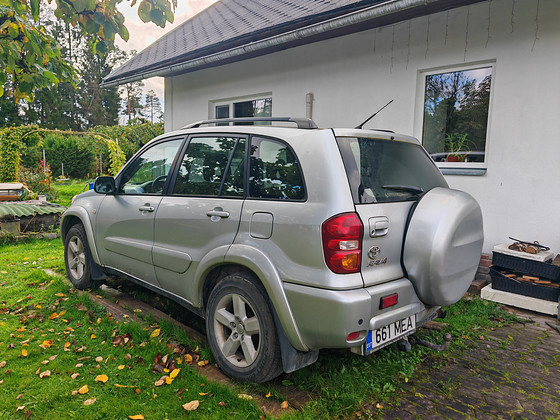 TOYOTA RAV4