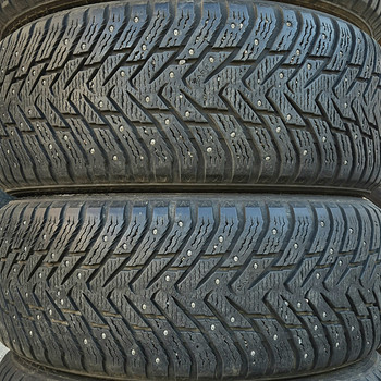 R19 Nokian 255/50/19 - 2шт - 9мм - 100% шипы - установка