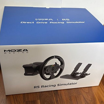 Moza R5 Direct Drive Sim Racing Bundle rool