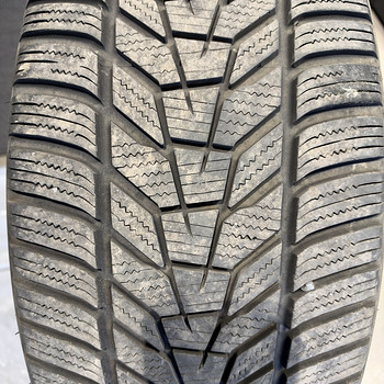 235/45R18 Hankook Winter I*cept Evo3, 6-7 мм, DOT 1724