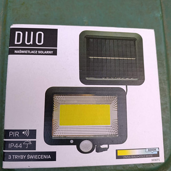 LED õuelamp 220l päikesepaneeliga
