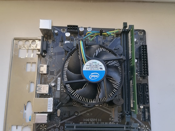 H410m h I3 10100f 8gb