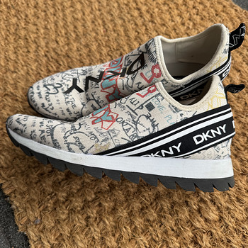 DKNY naiste kerged tossud, suurus 39