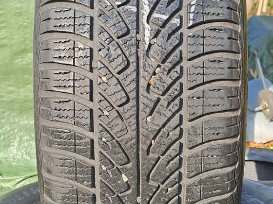 M+S 215 60 17, Goodyear UltraGrip Performance 8