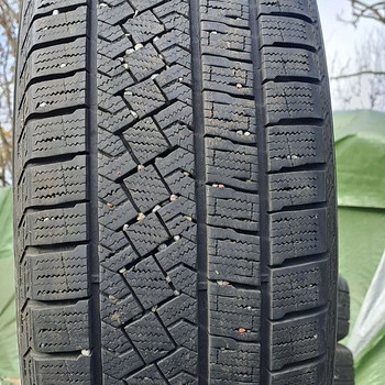 M+S 215 55 17, Pirelli IceZero Asymmetrico