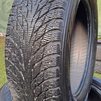 M+S 205 60 16, Nokian Hakkapeliitta R2
