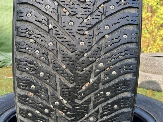 Naastrehvid 205 55 16, Nokian Hakkapeliitta 8