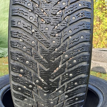 Naastrehvid 205 55 16, Nokian Hakkapeliitta 8
