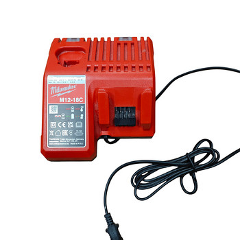 Аккумуляторная зарядка Milwaukee M12-18C