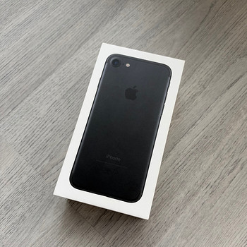 iPhone 7, 32 ГБ