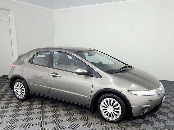 Honda Civic Elegance 1.8 103kW