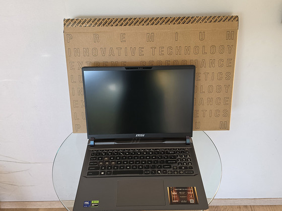 Sülearvuti MSI Vector 16HX,RTX5080,RAM32,2TB SSD,ULTRA 9