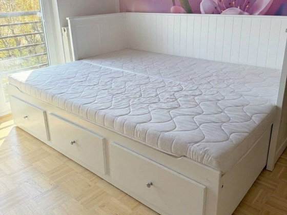 Ikea Hemnes voodi korralik ja vähekasutatud