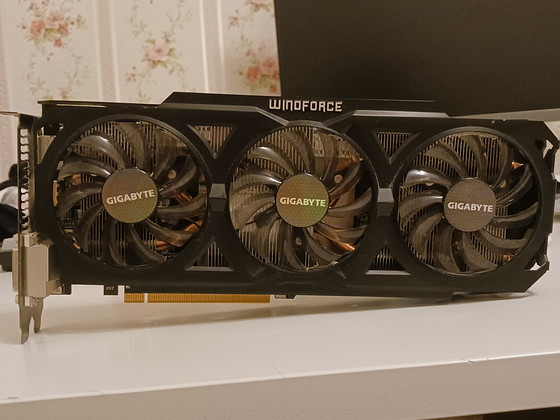 Müün AMD radeon r9 200 series 4GB, töökorras