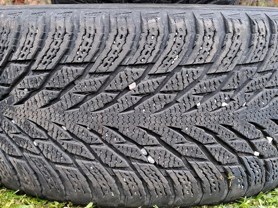 M+S 235 45 18, Nokian Hakkapeliitta R3