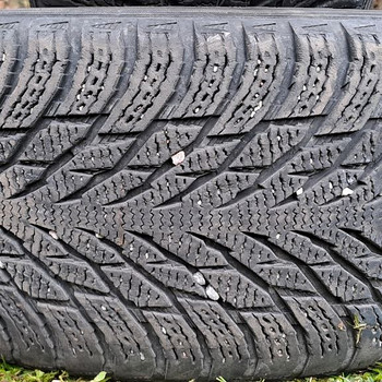 M+S 235 45 18, Nokian Hakkapeliitta R3