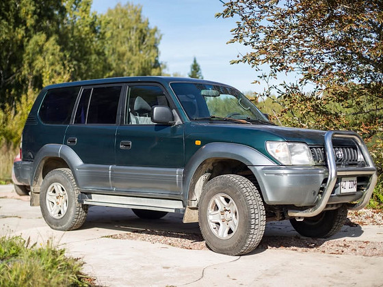KIIRMÜÜGIHINNAGA Toyota Land Cruiser 95
