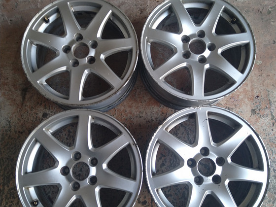 Volvo R16 30666081 valuveljed