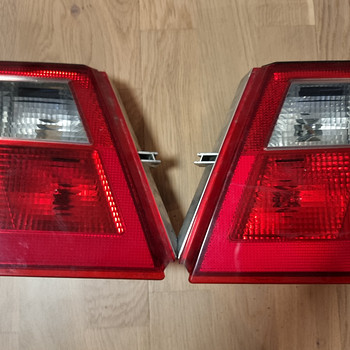 Saab 9-5 tagumised sisemised tuled (5404603, 5404611)